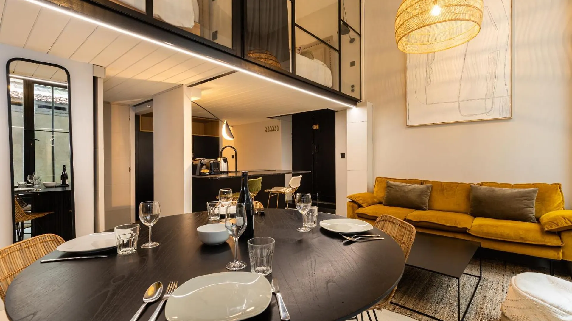 Dify Luxury - Ampere Apartment Lyon 0*,
